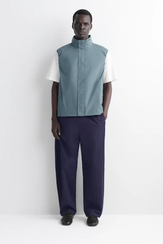 COS Men's Technical Water-Resistant Nylon Gilet Jacket in Blue