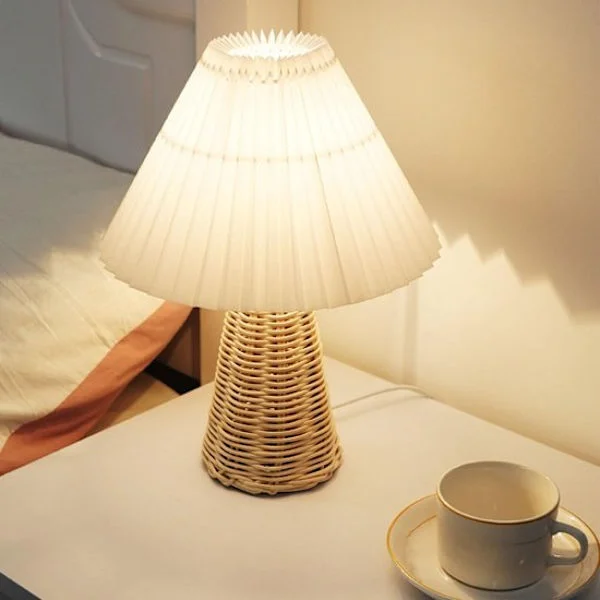Söt liten bordslampa, sänglampa i rotting, modern sänglampa för sovrum och hemmakontorsinredning – mini sänglampa