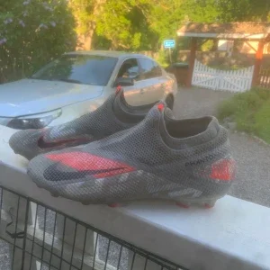 Nike phantom fotbollsskor
