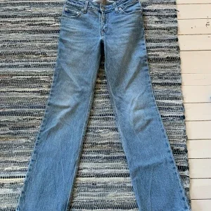 Levis jeans