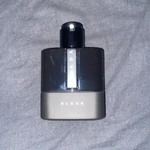 Prada Black parfym