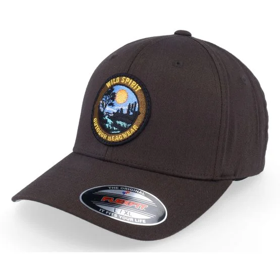 Wild Spirit - Brun flexfit Kasket - Outdoor Landscape Sunset Logo Brown Stretch Fit @ Hatstore