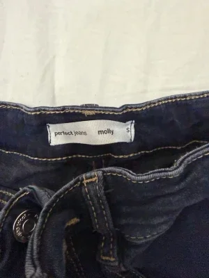 Mörkblå jeans från Perfect Jeans