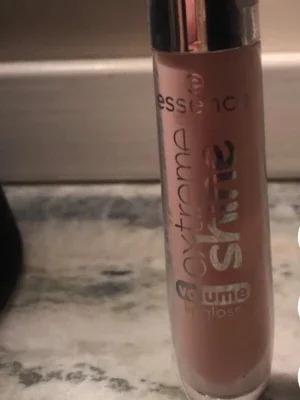 Essence Extreme Shine Volume Lipgloss