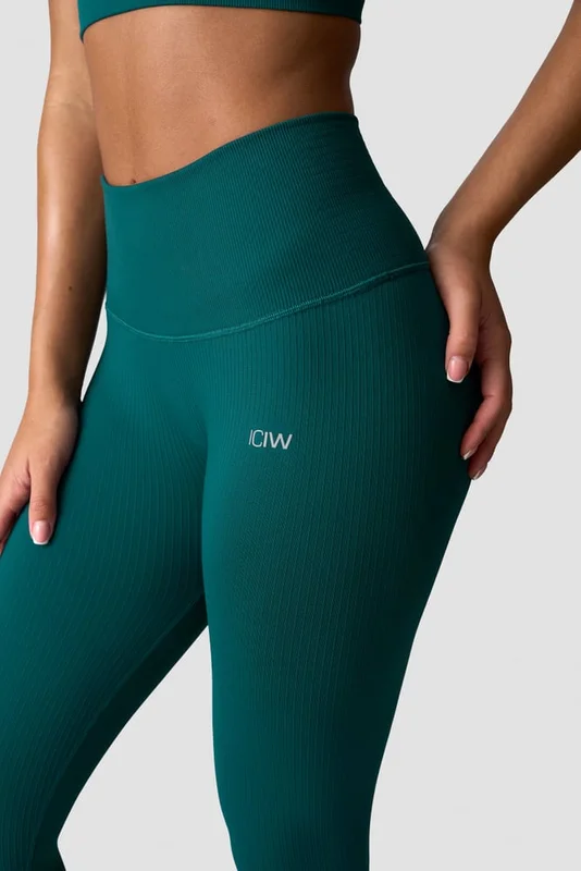 ICANIWILL - Ribbed Define Seamless Pocket Tights Forest Green - Treningstights - Dame - ICIW