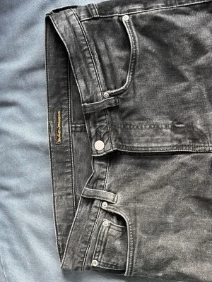 Svarta jeans från Nudie Jeans Co