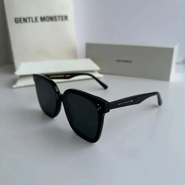 Gentle Monster Her 01 Flatba Unisex Svarte Solbriller Hvit Sett 2022