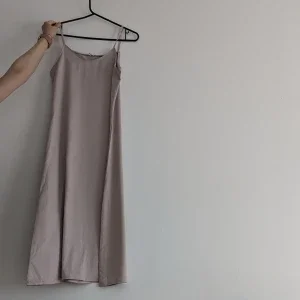 Strap klänning