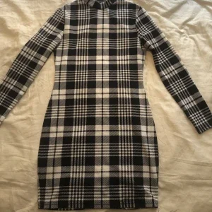 Shein höstklänning st S