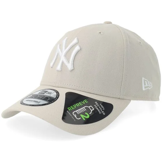 New Era MLB Beige Cap New York Yankees Repreve League Essential 9FORTY Stone Weiß One Size Recyceltes Material