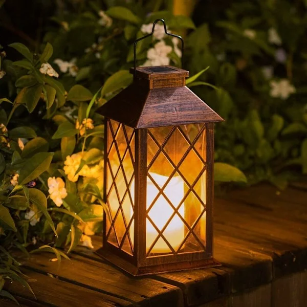 Solarlampa för utomhusbruk, Dekorativ flimrande flamlös ljuslykta för trädgården, Soldrivna hängande lyktor anpassade för alla typer av väder, Säker 