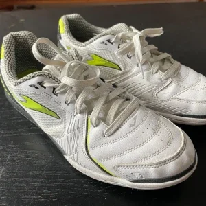 Vita Inneskor från Joma