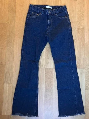 Full length flare petite jeans