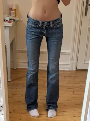 Lågmidjade Levis jeans