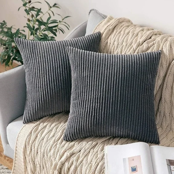 Sett med 2 stripete kordfløyel putetrekk myke putetrekk til sofa (18 tommer, mørkegrå) Mørkegrå 45*45