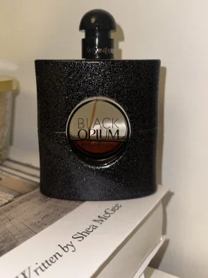 YSL Black Opium parfym