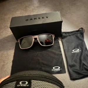 Oakley Holbrook solglasögon