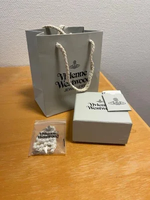 Vivienne Westwood pärlhalsband