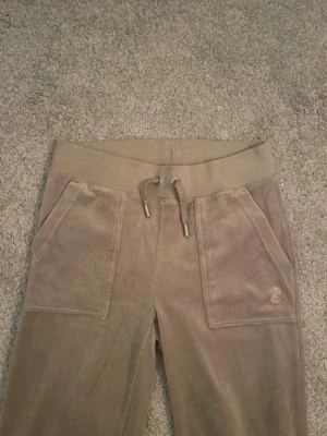 Beige Juicy Couture byxor