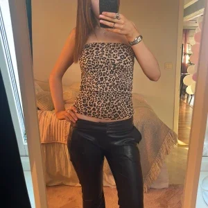 Leopard top