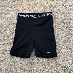 Svarta Träningsshorts från Nike Pro