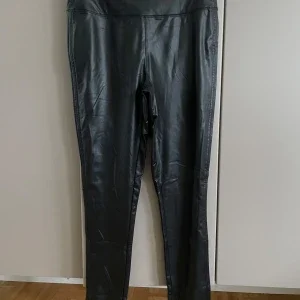 Svarta leggings från Capri Collection