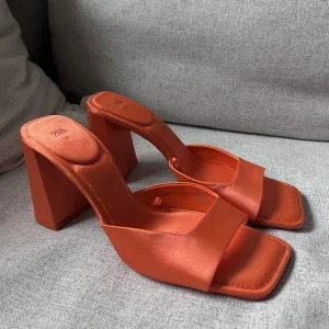 Klackar från Zara