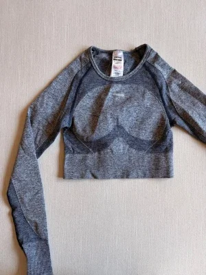Gymshark top