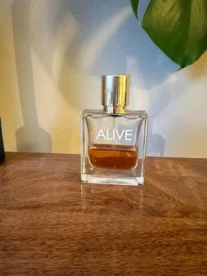 Hugo Boss Alive parfym