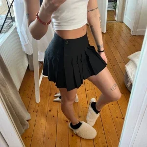 Svart minikjol