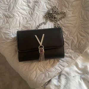 Valentino väska