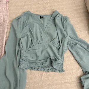 grön blus från Shein
