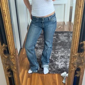 Lågmidjade raka carhartt jeans