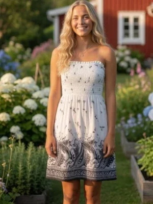 Kort svart vit mönstrad bandeau klänning / topp. Mjuk bomull / viskos. Strlk: 36, XS-SMALL. NY & OANVÄND.