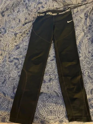 Svarta Nike Pro leggings