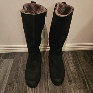Svarta vinterstövlar från Canada Snow