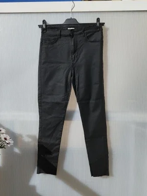 Svarta skinny byxor med hög midja