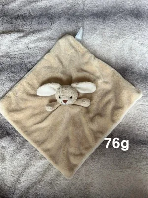 Beige snuttefilt med kanin