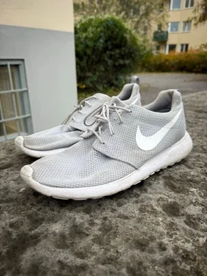 Nike Roshe Run grå sneakers