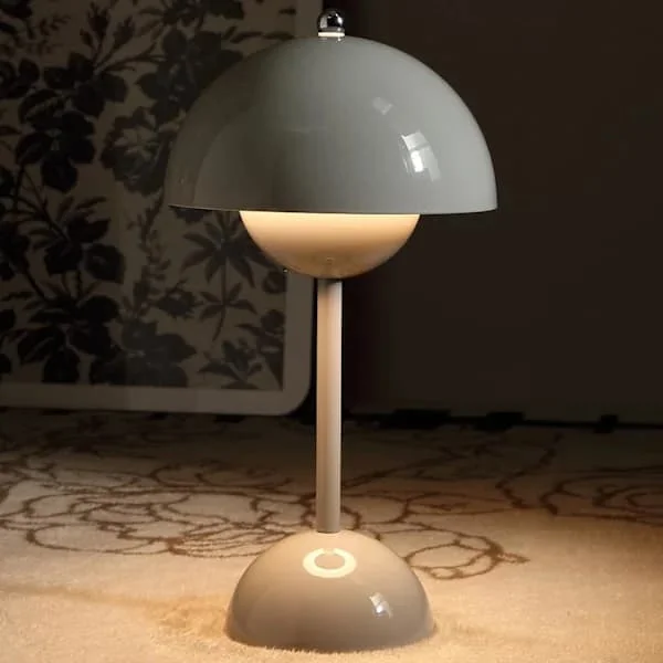 Wireless Table Lamp in Flowerpot, 1800mAh Portable Charging Lamp for Patio