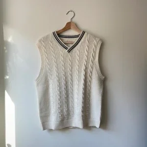 Vit stickad väst med kabelmönster från Jack & Jones