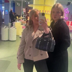 Svart handväska från Zadig & Voltaire