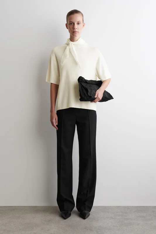 COS Women's T-Shirt In Lana Merino Con Dettaglio Sciarpa in Bianco