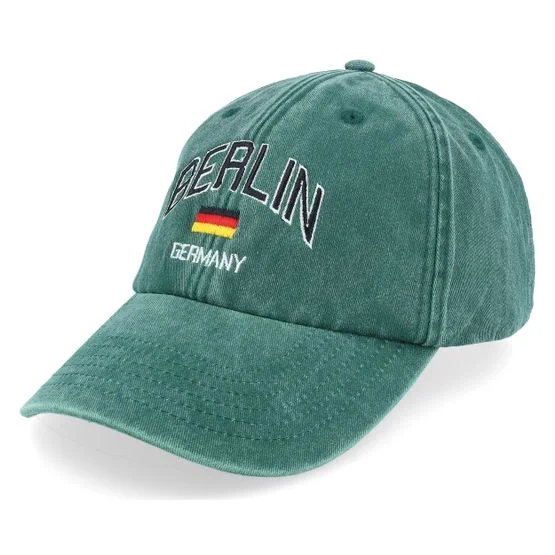 Iconic - Groen unconstructed Cap - Berlin Germany Washed Green Dad Cap @ Hatstore