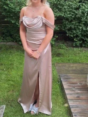 Bal klänning