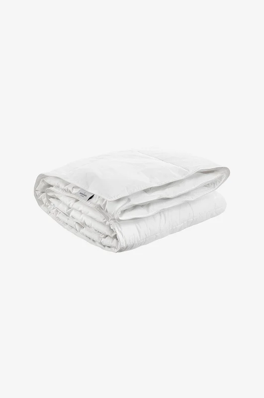 Borganäs of Sweden - Hotelltäcke 680g - Vit - Täcken - 150X200 - Från Homeroom