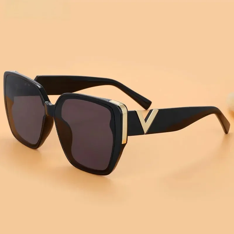 AliExpress - 55996 Luxus Marke V-förmige Sonnenbrille Frauen Spiegel Retro Sonnenbrille für Damen Luxus Vintage Shades Weibliche Schwarz Oculos