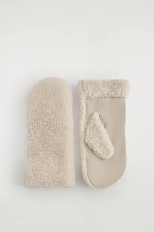 COS Femme Moufles En Peau Lainée in Blanc