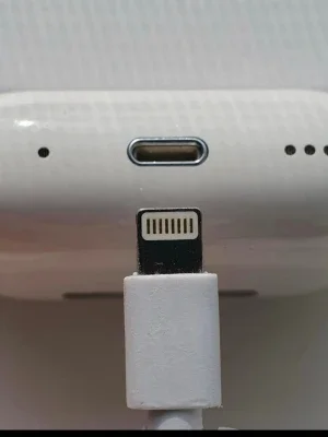 Apple AirPods Pro med laddningsetui