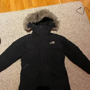 The north face parka jacka